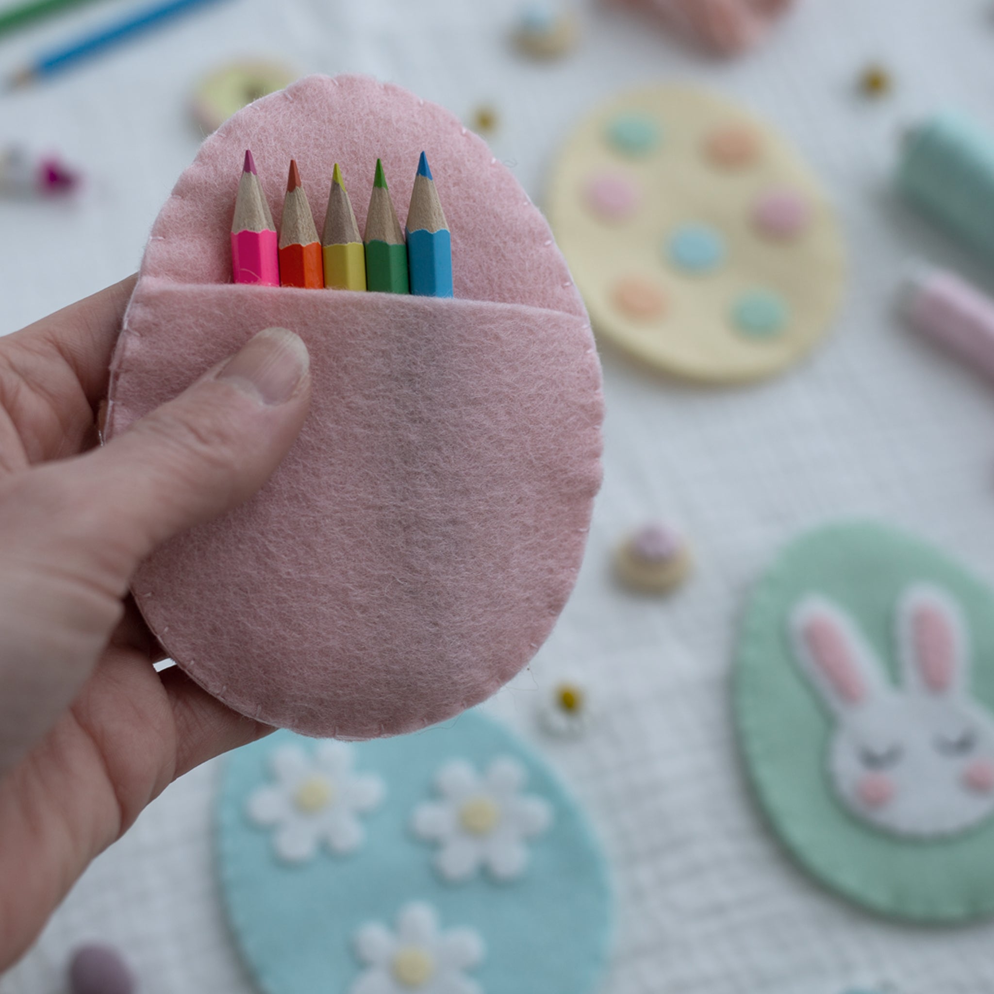 felt easter egg sewing pattern and tutorial