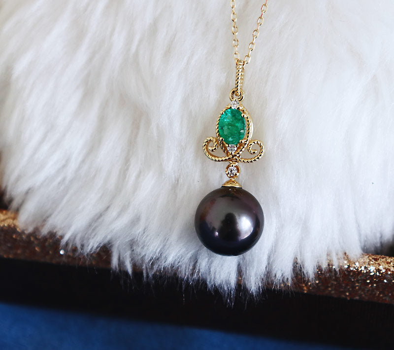 黒蝶真珠 ネックレス 18K EMERALD DIA ネックレス ダイア tahitian pearl necklace EMERALD0.2ct  D0.02ct 2pcs　パールダイヤ