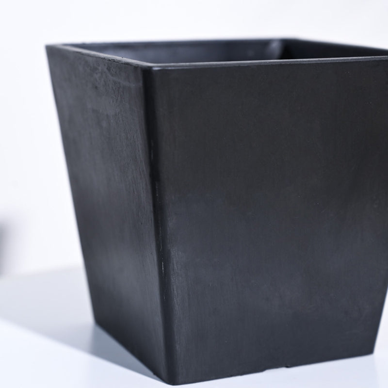 Buy UGAOO Hague Planter for Home & Balcony Garden- Black Pots & Planters from Vaaree