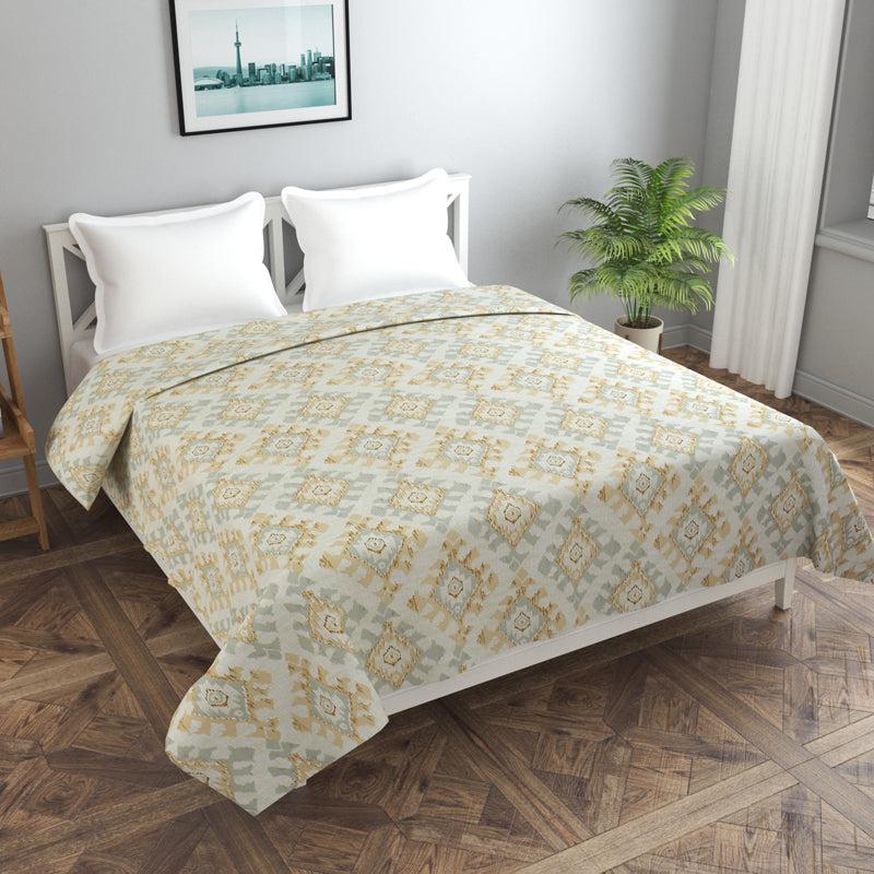 Buy Tribal Tapestry Cotton Duvet Cover - 210 TC Duvet Covers from Vaaree