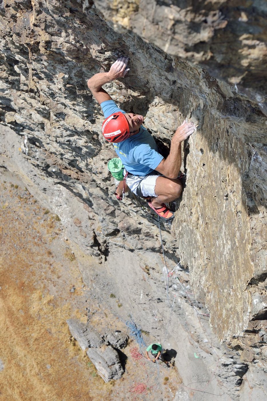 Mick making the third ascent of Requiem for a Vampire (E8 6b) on Stigmata Buttress, Craig Dorys. © Ray Wood