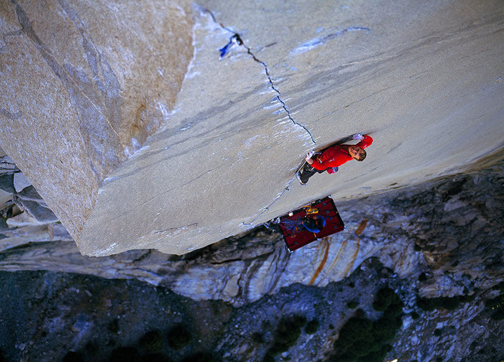 Leo on the A1 Beauty pitch of The Prophet E9 7a, El Capitan, Yosemite © Alastair Lee