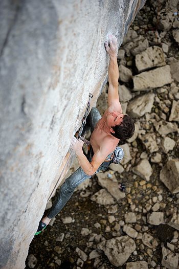 Pete Robins near the top of Megalopa F8c+ on an earlier redpoint attempt. © Ray Wood