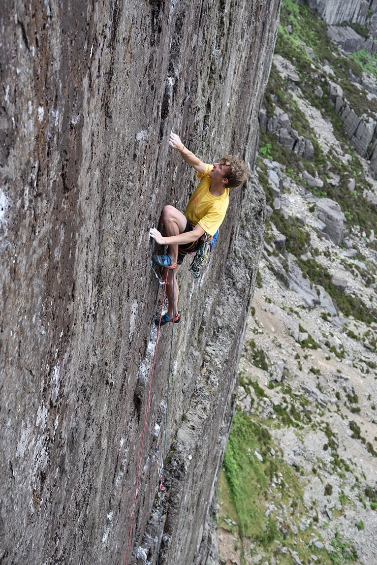 Oli making a smooth ascent of Lord of the Flies (E6 6b) in the Llanberis Pass © Ray Wood