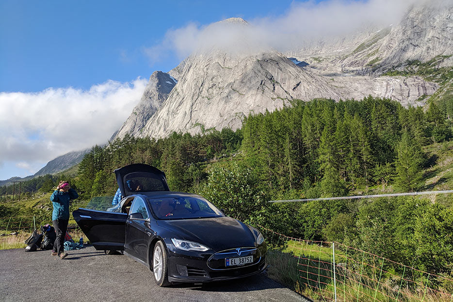 Rental Tesla in Norway © Glyn Hudson