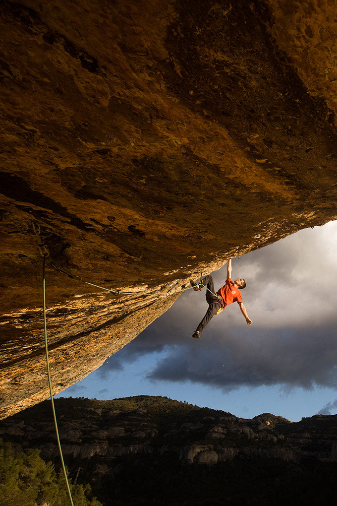 Will Bosi, First Ley (9a+), Margalef. © Band of Birds 