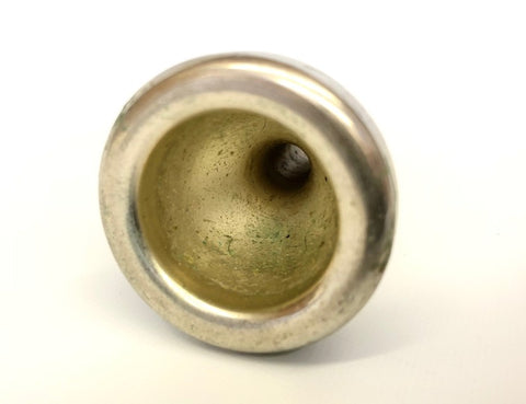 Image of a yucky brass moutpiece.