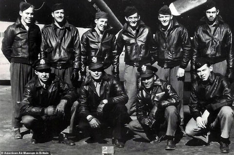 Crew of B-17 Bomber Mi Amigo