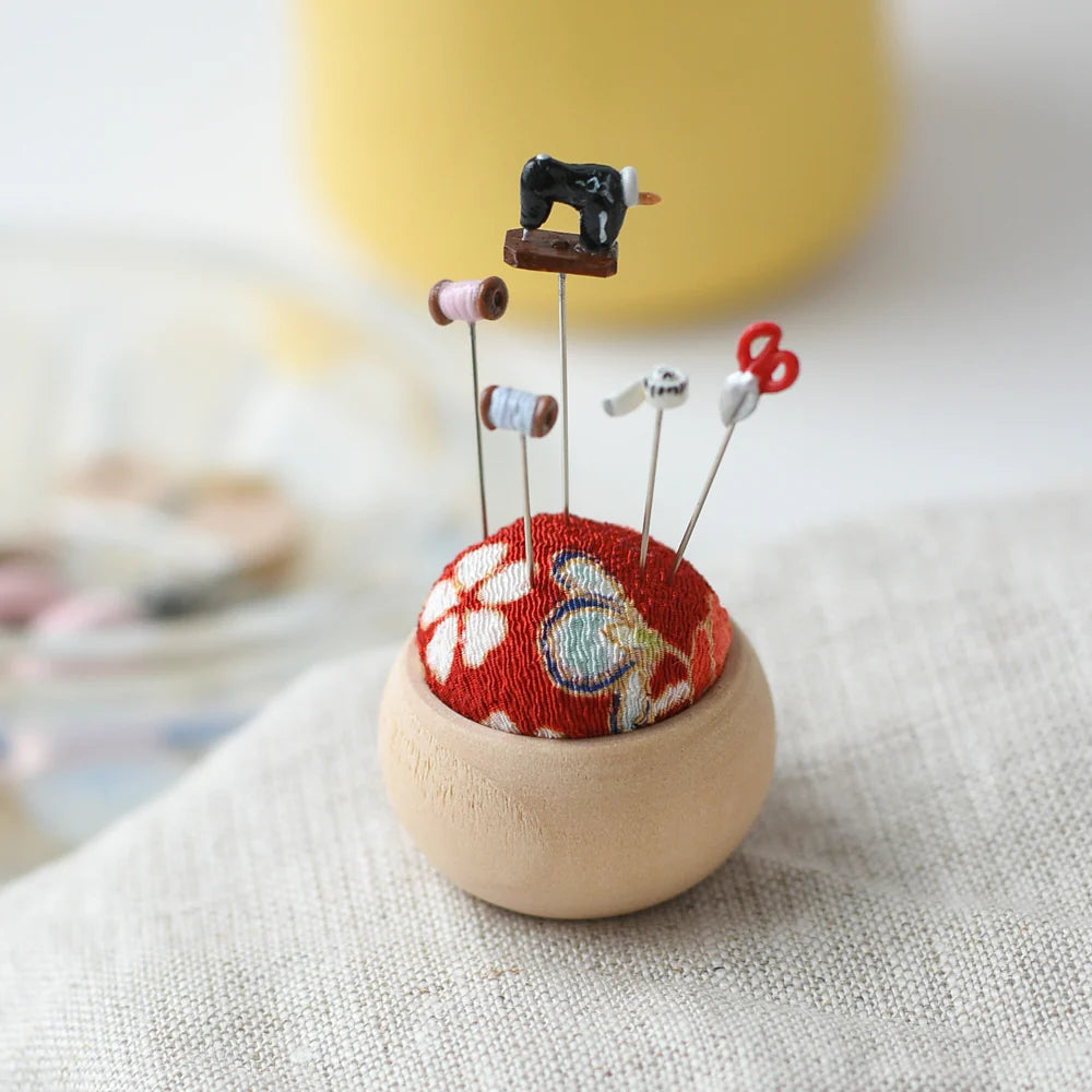 Glass Sewing Pins in a Cherry-Wood Box - Cohana上質なハンドメイド