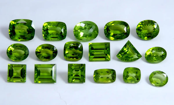 Green loose gemstones