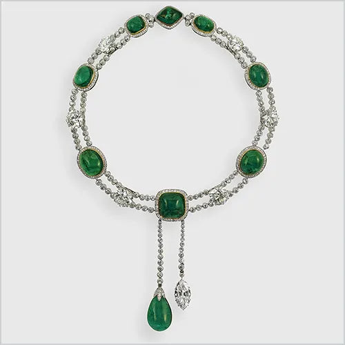 Green stone dunbar necklace