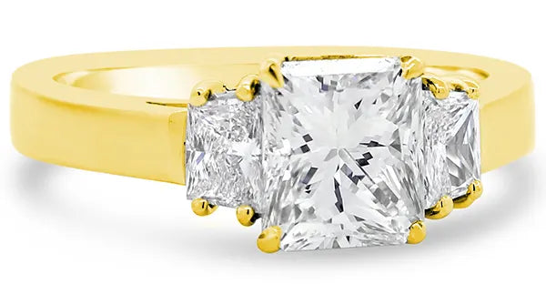 Signature diamond engagement ring Yellow gold