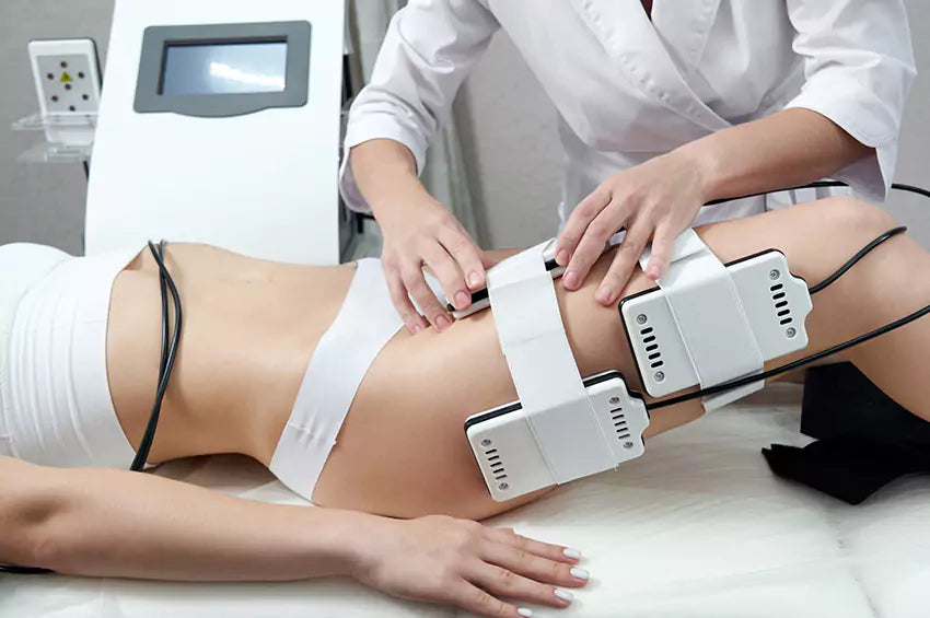 beautiful-woman-getting-electro-stimulation-therapy-laser-lipo-equipment-cosmetic-fat-reduce