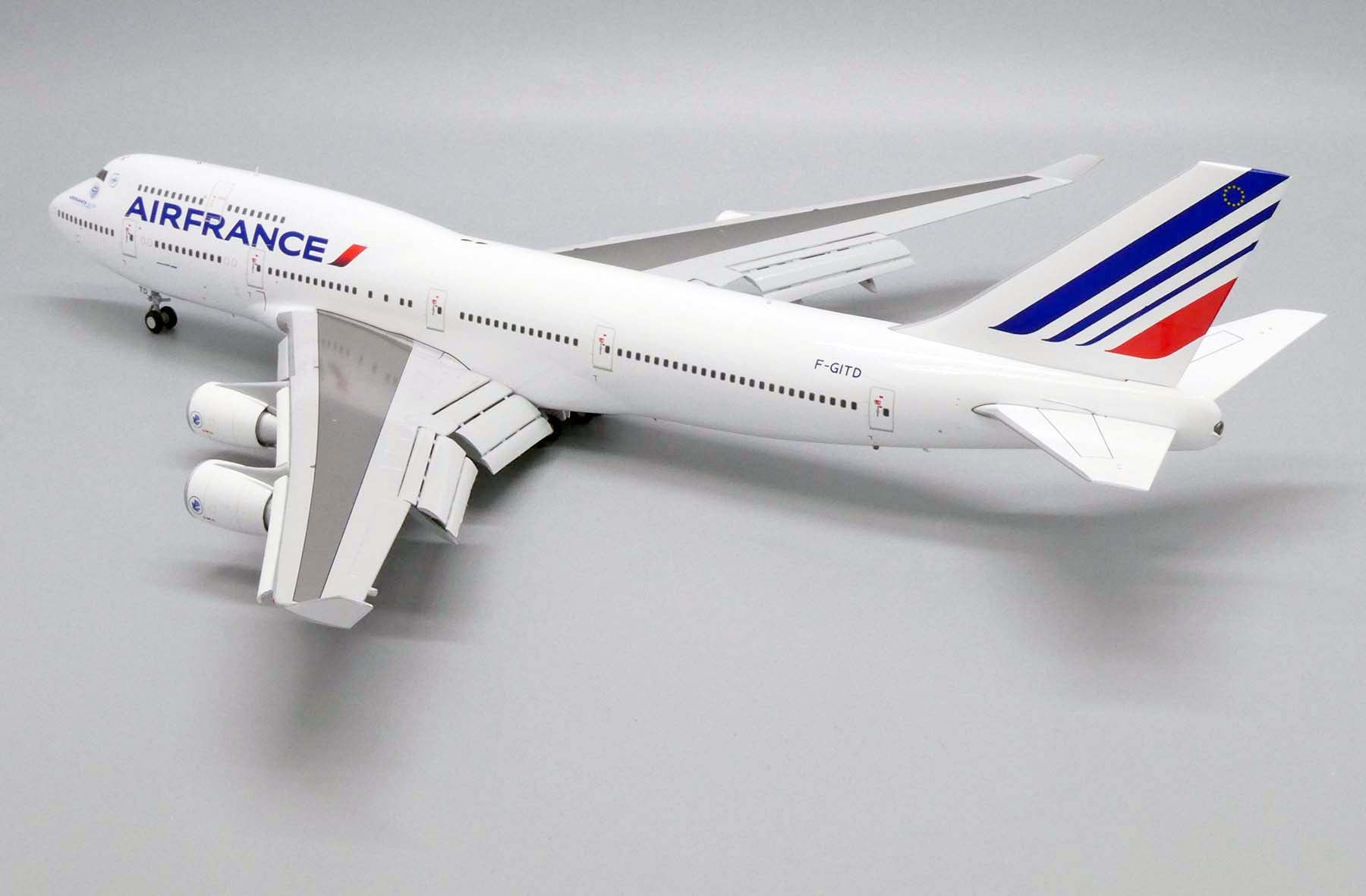 JC Wings XX2214A 1:200 Air France Boeing 747-400 (Flaps Down)