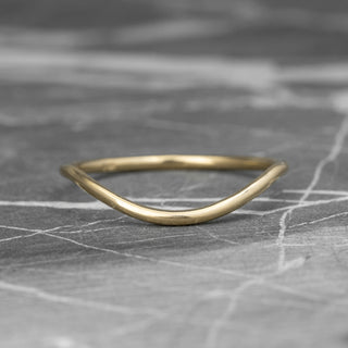Vintage Classic Contour Wedding Band, 14k Yellow Gold – Point No