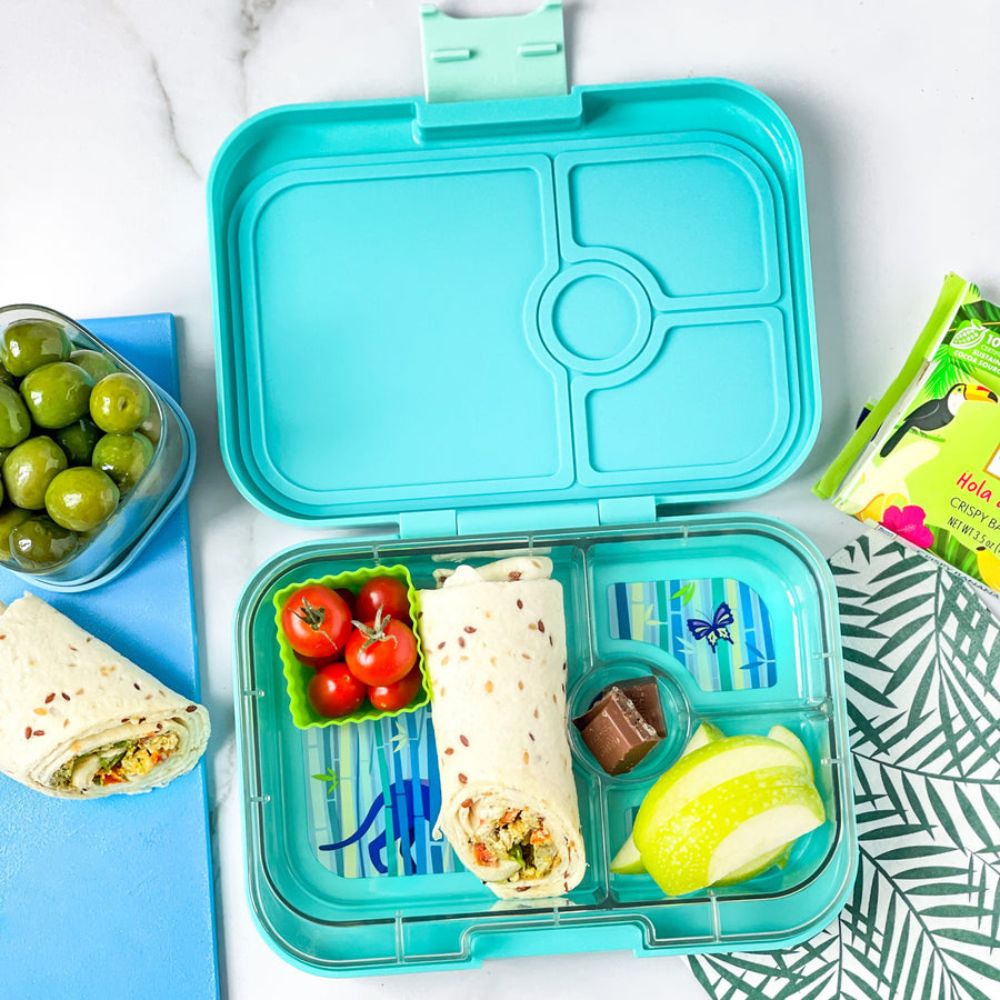 https://cdn.shopify.com/s/files/1/0632/5823/1013/files/YumboxPaninoBentoLunchBox_4compartments_-PowderPink-Panda_2_1024x1024.jpg?v=1700374558