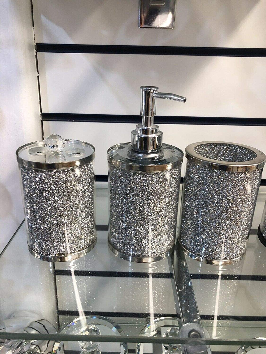 diamond bathroom decor