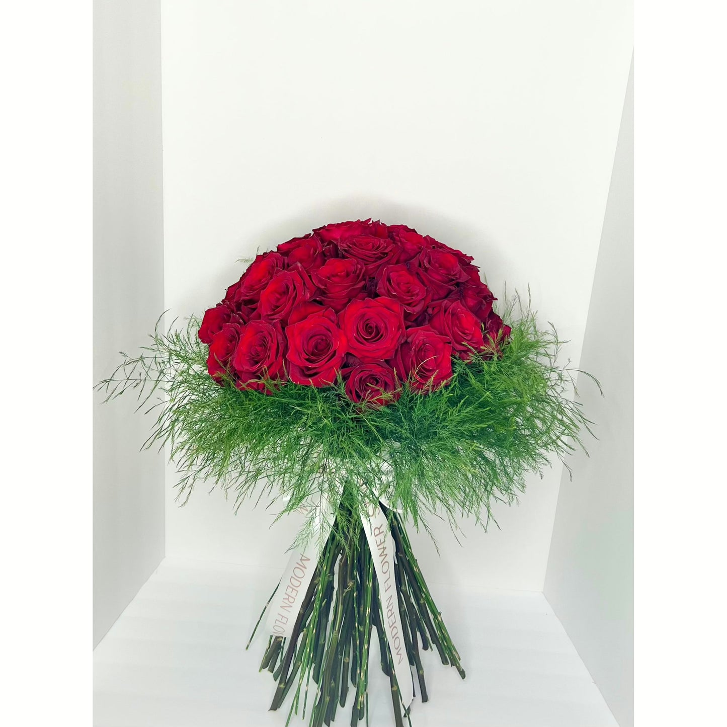 50 Roses Bouquet – MODERN FLOWER STUDIO