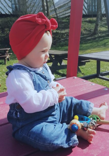 Childs organic turban with standard bow