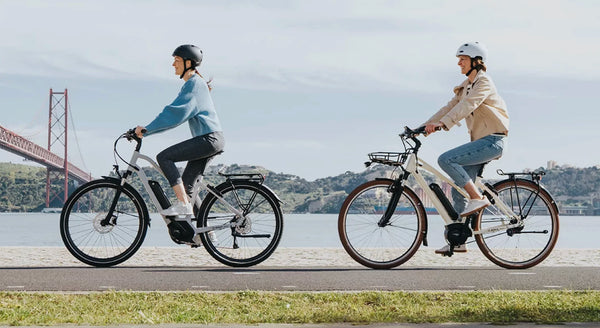 Vélo électrique de ville sur la baie de San Francisco