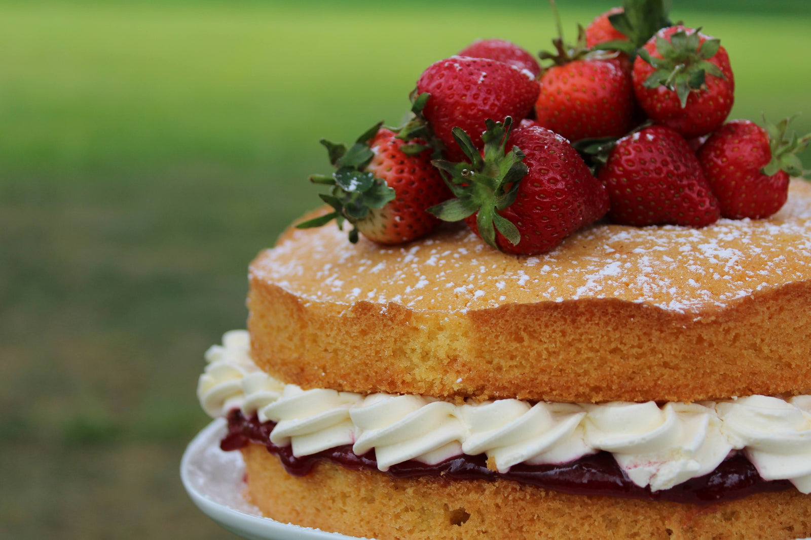 Classic Victoria Sponge Cake