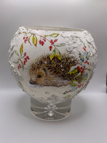 (187) Christmas Hedgehog Vase