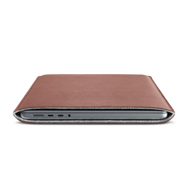 Edele Generaliseren Ga naar beneden Leather Sleeve for 14-inch MacBook Pro | Shop now – WOOLNUT