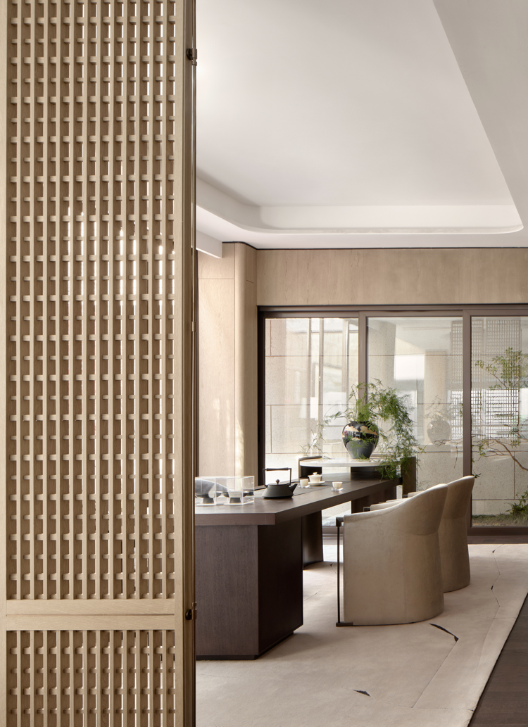 Italian Light Luxury Home Design