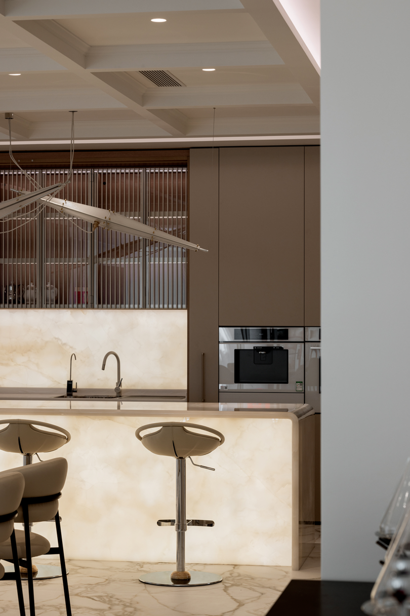 Italian Light Luxury Home Design