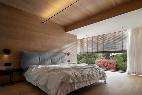 Modern minimalist bedroom furnishings