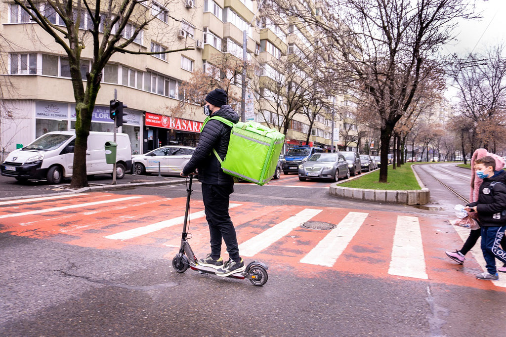 7 Situationen, in denen der E-TWOW Scooter Dein Auto ersetzen kann