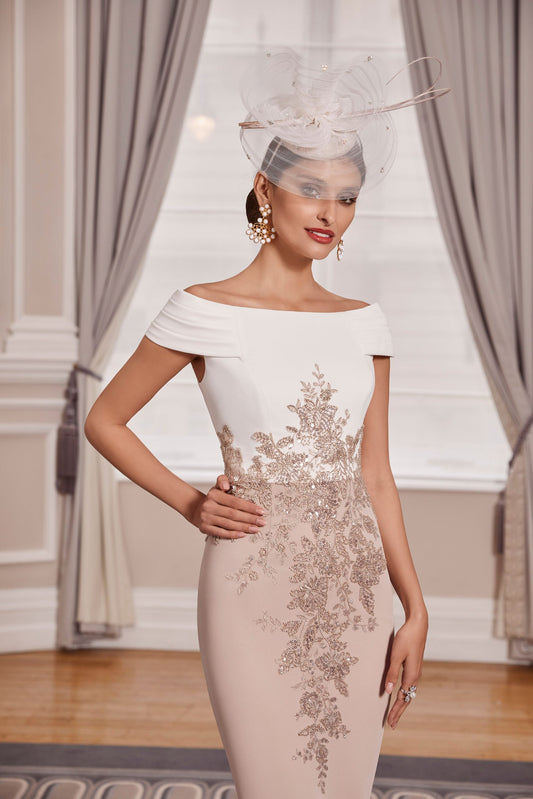 992018 - Stunning Mother-of-the-Bride Outfit from our Veni Infantino  designer Dress & Jacket collection.