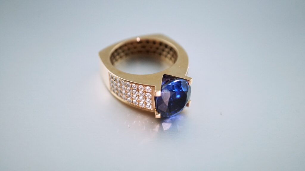 sapphire and alternative gemstones for your engagement ring