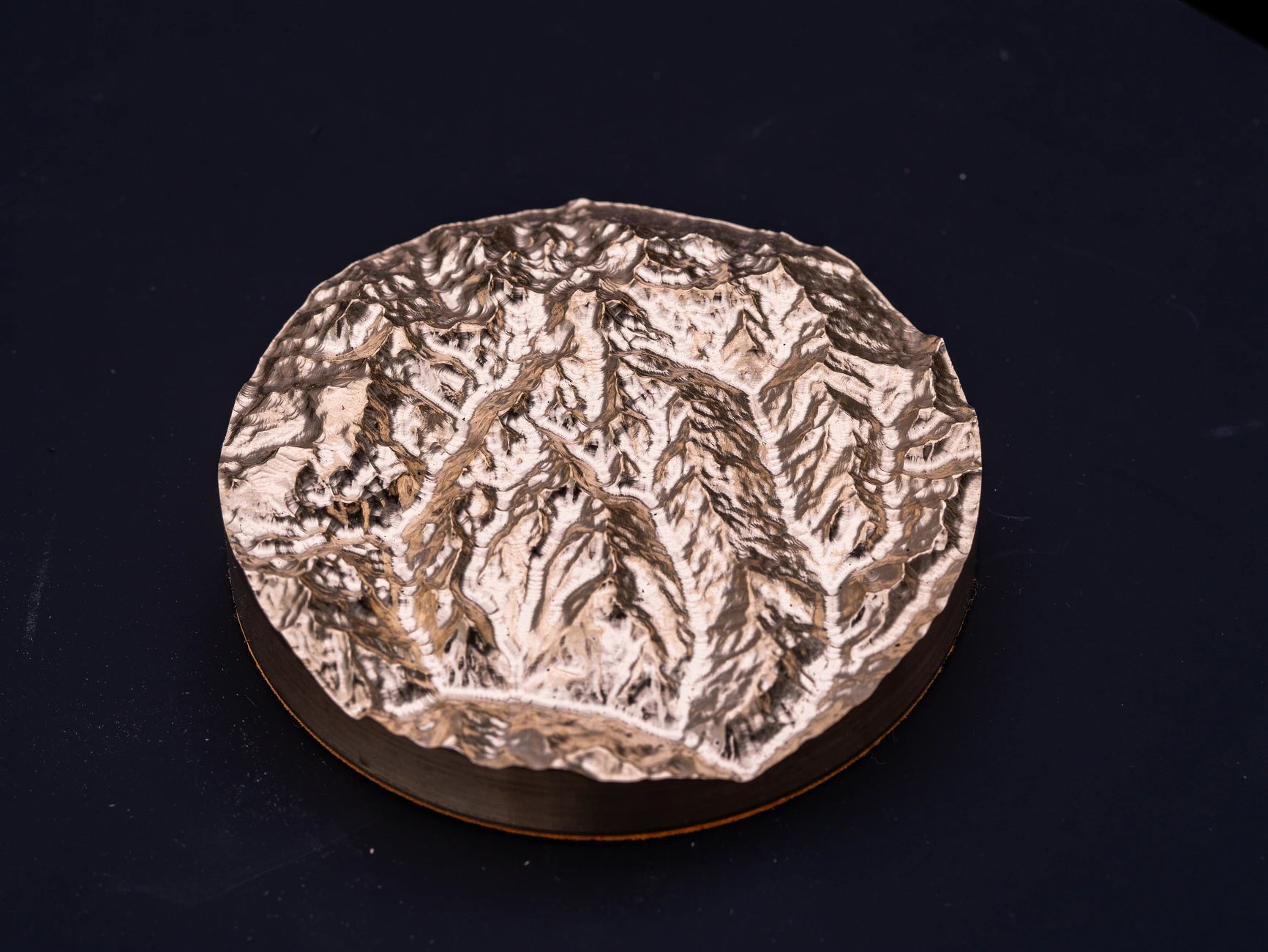 3D brass Wave Carvings