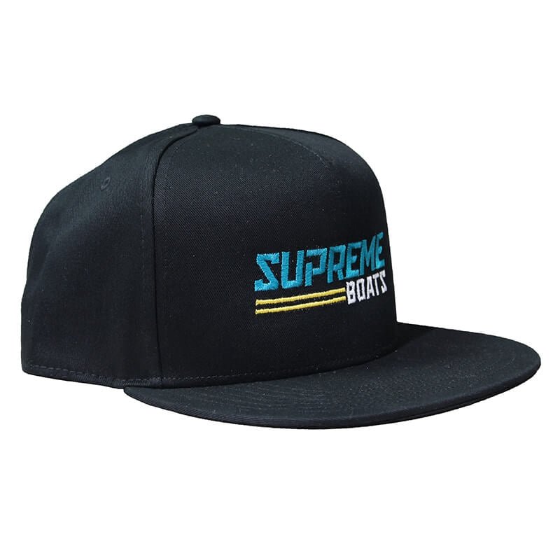 https://cdn.shopify.com/s/files/1/0633/4247/7529/products/supreme-boats-label-cap-in-black-176326_800x.jpg?v=1657698693