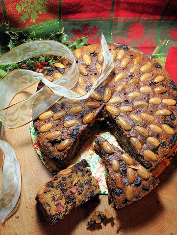 dundee cake via. lavenderandlovage.com