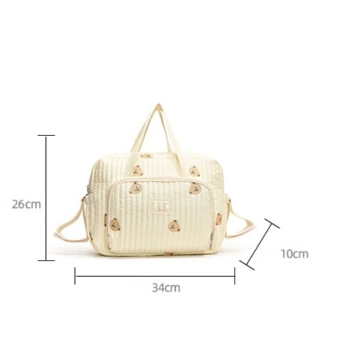 Modèle ourson du sac a langer crème avec mesures 34 x 26 x 10 cm indiquées