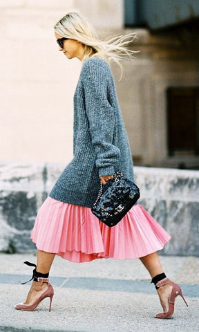 Oversized Cardigan And Silk Skirt - Look for a date