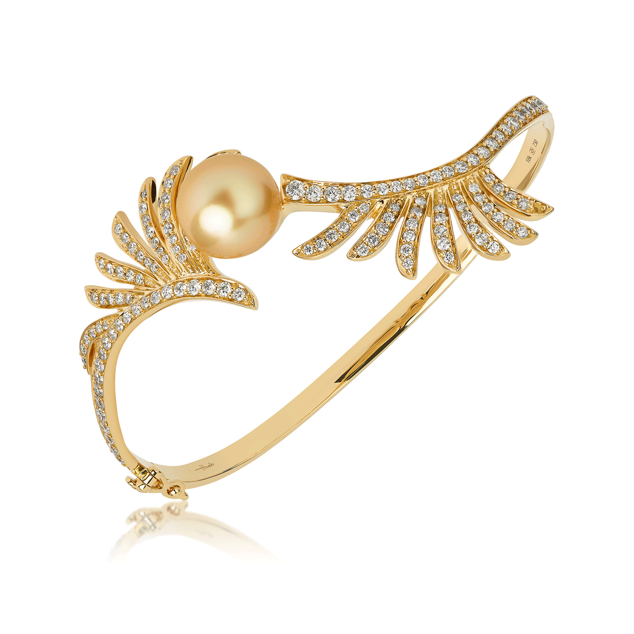 Hueb Apus 18K Gold and South Sea Pearl Bracelet