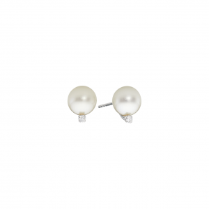 pearl earrings