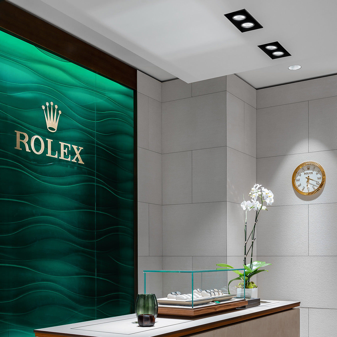 Rolex logo on wooden wall
