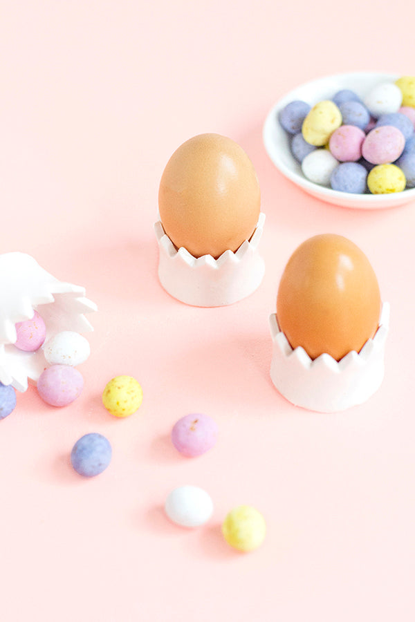 Whip up these easy DIY clay crown egg cups to give to friends for Easter!