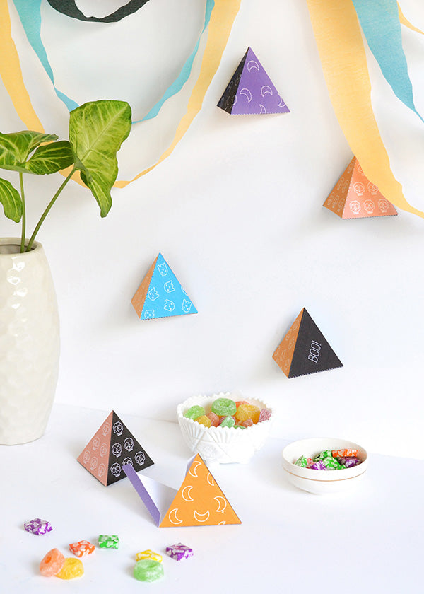 Printable halloween pyramid decorations