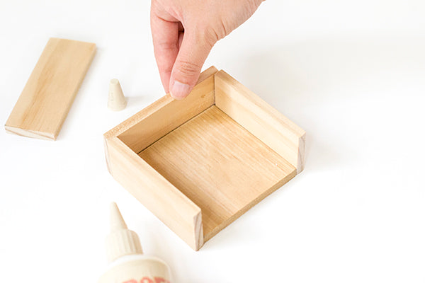 DIY wooden sticky note holder