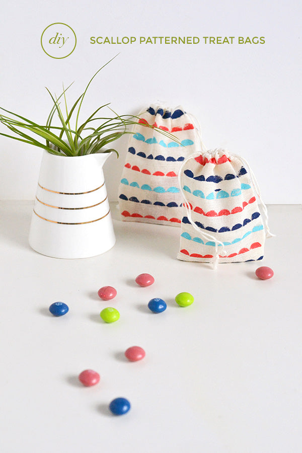 DIY scallop patterned treat bags