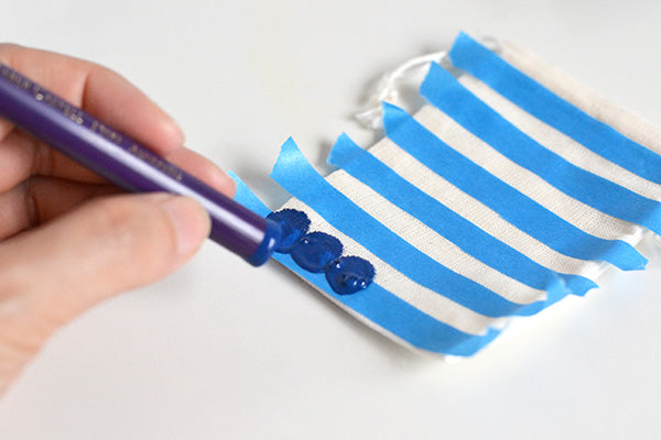 DIY scallop patterned treat bags