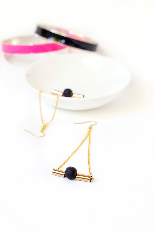 DIY gold swing earrings