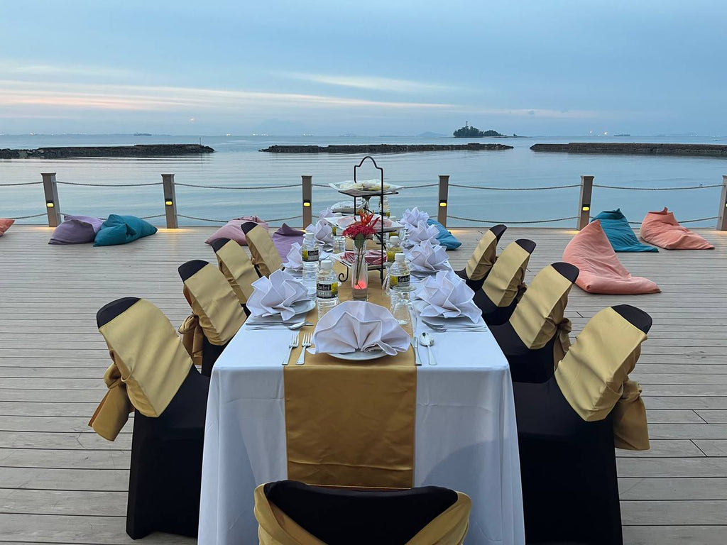 Romantic Beach Dinner 