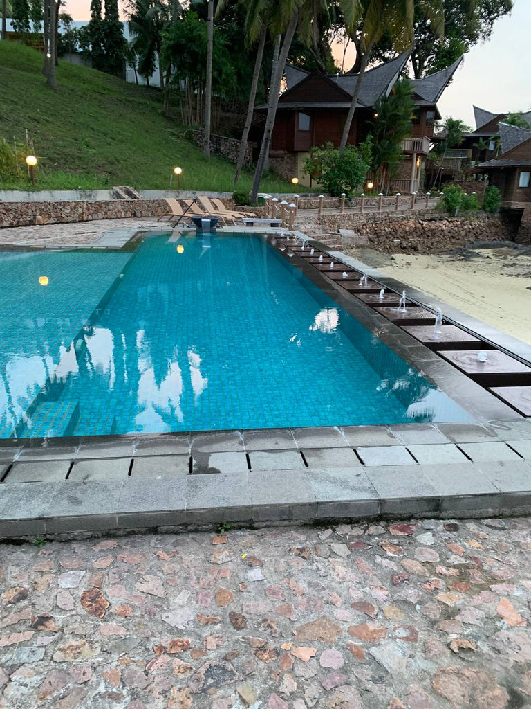 Batam View Resort Infinity Pool