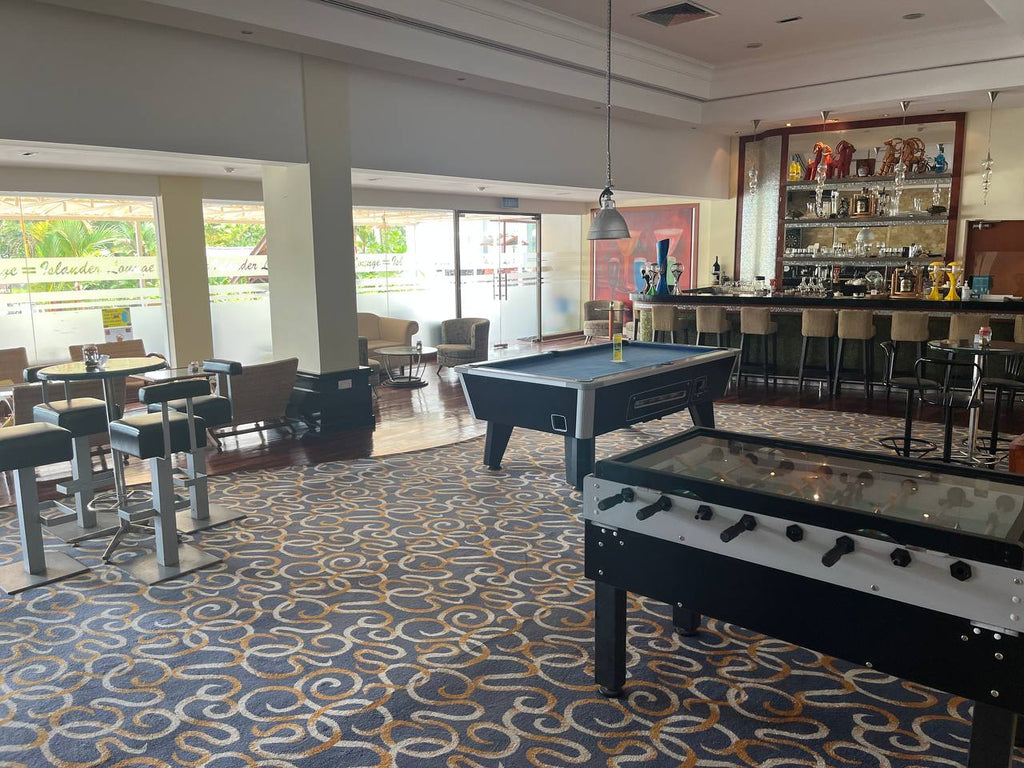 Islander Lobby Lounge